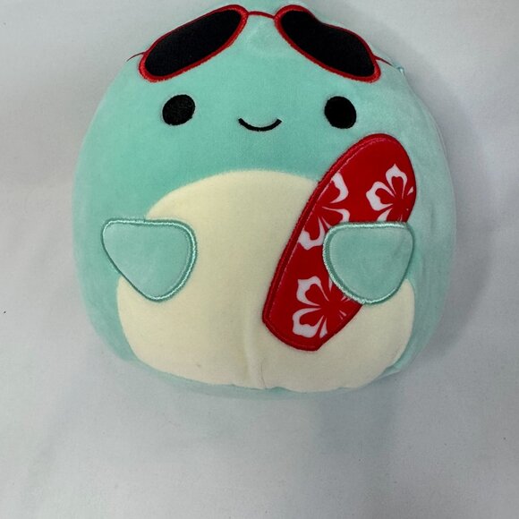 Perry the Dolphin 8" Squishmallows - Picture 1 of 14